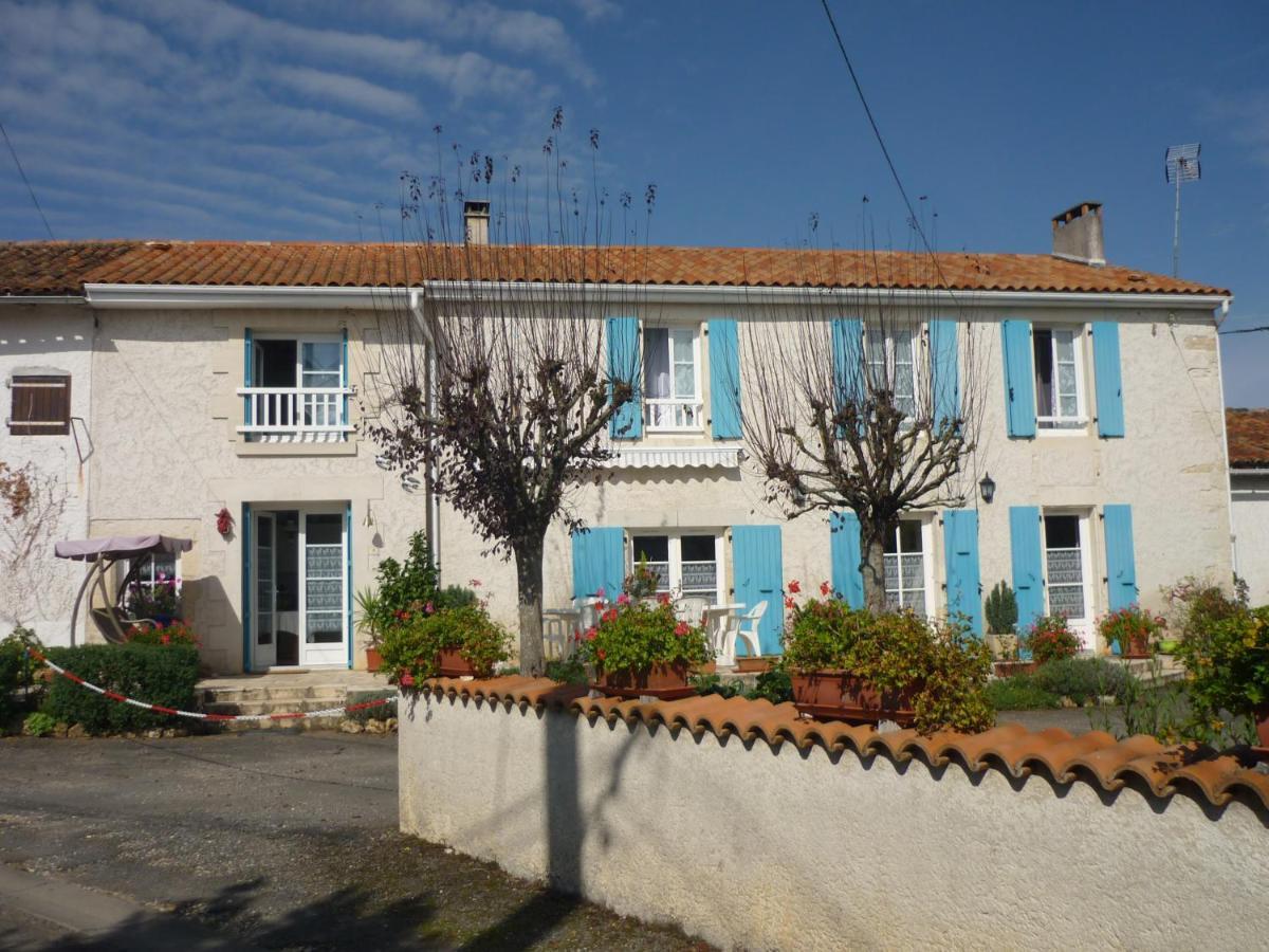 Les Hirondelles Du Paradis 6 Rue Des Oiseaux Panzió Beaulieu-sur-Sonnette Kültér fotó